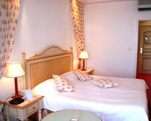 Imagen de la habitación del Hotel Giraglia. Foto 7