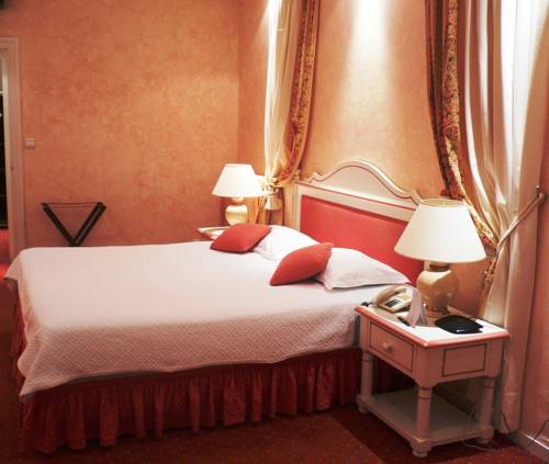 Imagen de la habitación del Hotel Giraglia. Foto 15