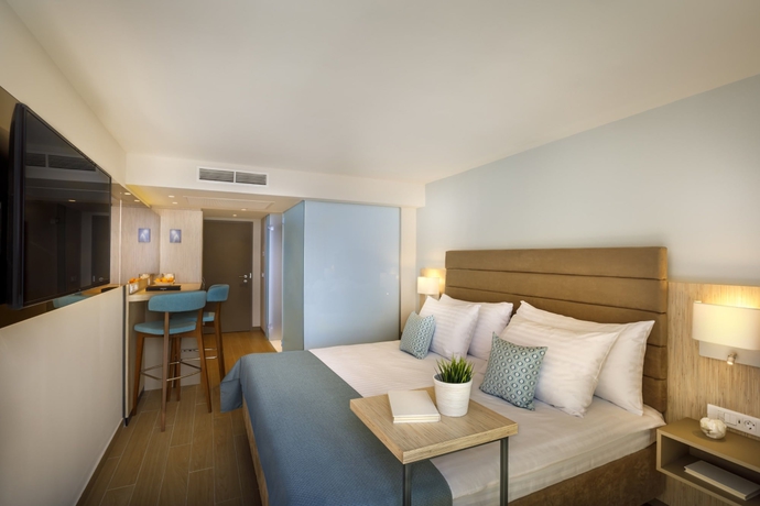 Imagen de la habitación del Hotel Girandella Valamar Collection Resort. Foto 5