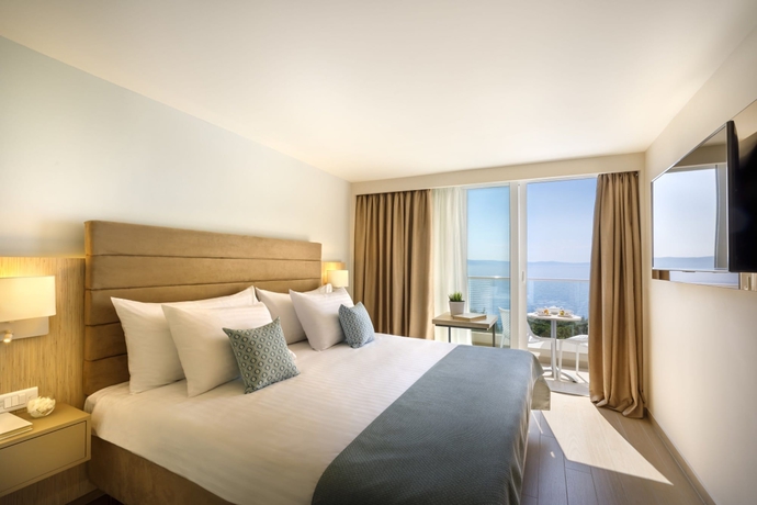 Imagen de la habitación del Hotel Girandella Valamar Collection Resort. Foto 6