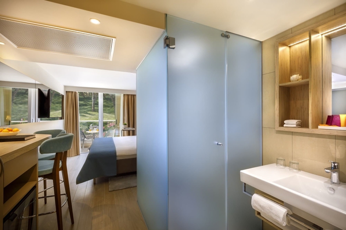 Imagen de la habitación del Hotel Girandella Valamar Collection Resort. Foto 12
