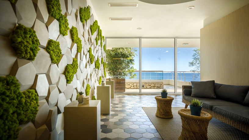 Imagen de la piscina del Hotel Girandella Valamar Collection Resort. Foto 16
