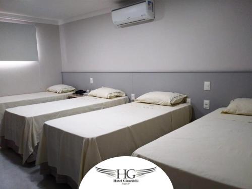 Imagen de la habitación del Hotel Girardelli. Foto 6