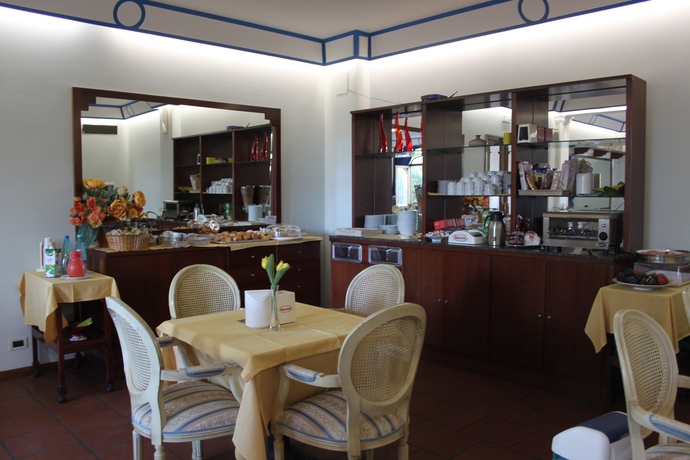 Imagen del bar/restaurante del Hotel Girasole, Civitanova Marche. Foto 4