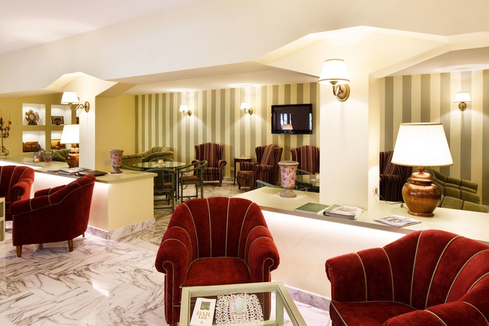 Imagen de los interiores del Hotel Girasole, Nápoles. Foto 8