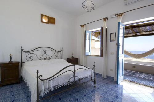 Imagen de la habitación del Hotel Girasole, Panarea. Foto 4
