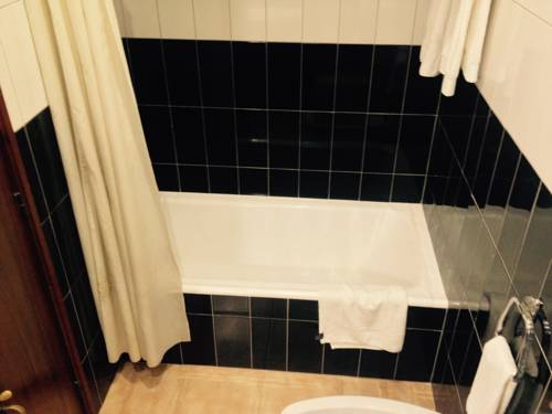 Imagen de la habitación del Hotel Girassol. Foto 6