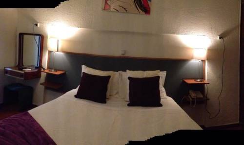 Imagen de la habitación del Hotel Girassol. Foto 8