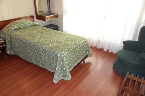 Imagen de la habitación del Hotel Girassol. Foto 11