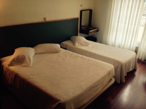 Imagen de la habitación del Hotel Girassol. Foto 16