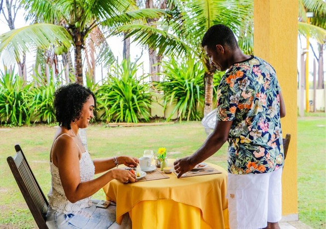 Imagen del bar/restaurante del Hotel Girassol Praia. Foto 4