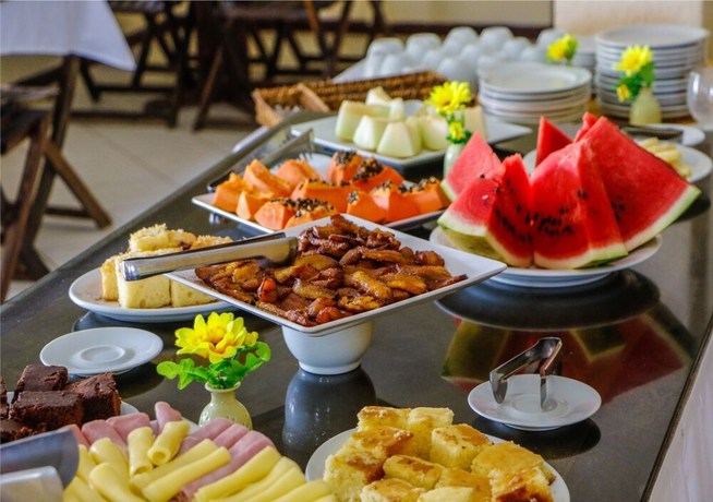 Imagen del bar/restaurante del Hotel Girassol Praia. Foto 5