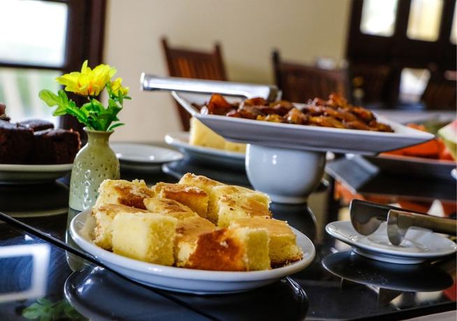 Imagen del bar/restaurante del Hotel Girassol Praia. Foto 6