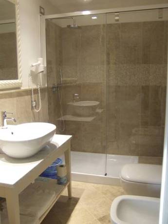 Imagen de la habitación del Hotel Girifalco. Foto 4