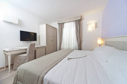 Imagen de la habitación del Hotel Girifalco. Foto 6