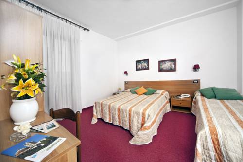 Imagen de la habitación del Hotel Girifalco. Foto 11