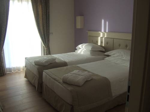 Imagen de la habitación del Hotel Girifalco. Foto 16