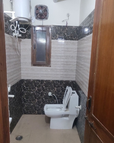 Imagen de la habitación del Hotel Giriraj kripa. Foto 9
