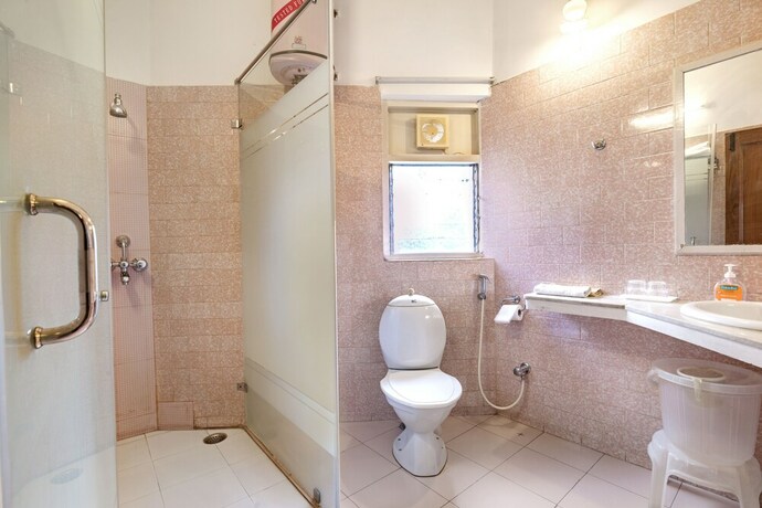 Imagen de la habitación del Hotel Girisadan Homestay. Foto 16