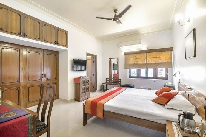 Imagen de la habitación del Hotel Girisadan Homestay. Foto 26