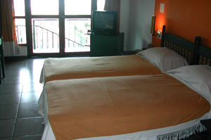 Imagen de la habitación del Hotel Giritale. Foto 3