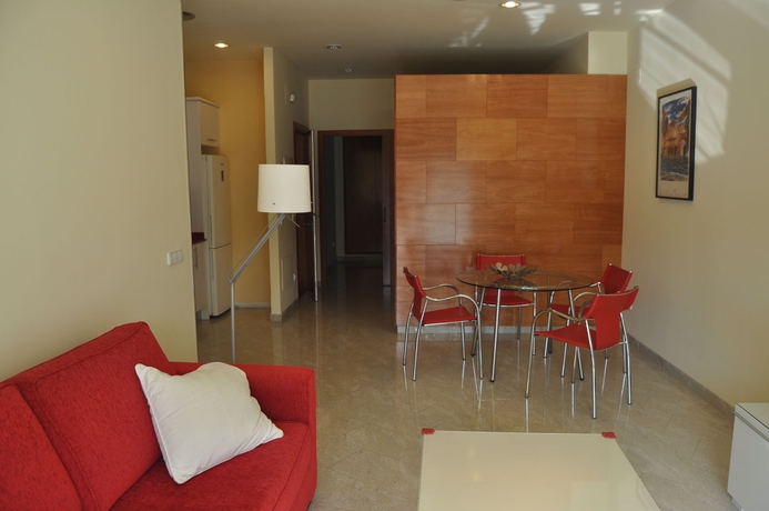 Imagen de los interiores del Hotel Girona Apartments. Foto 8