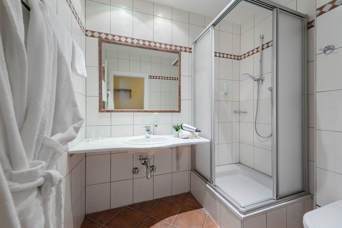 Imagen de la habitación del Hotel Gisela. Foto 11