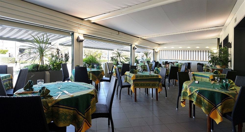 Imagen del bar/restaurante del Hotel Giulia, Lido Di Camaiore. Foto 5