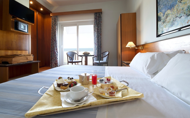 Imagen de la habitación del Hotel Giulia, Lido Di Camaiore. Foto 10