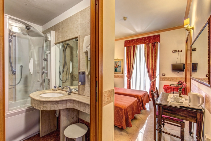 Imagen de la habitación del Hotel Giuliana. Foto 4