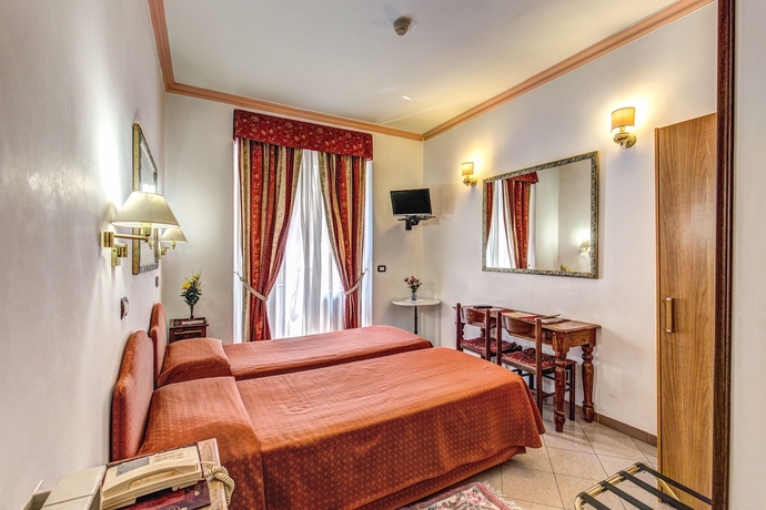 Imagen de la habitación del Hotel Giuliana. Foto 7
