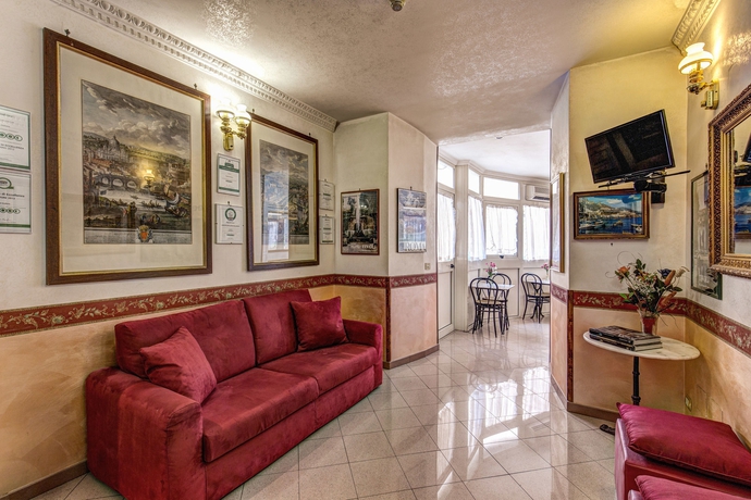 Imagen de los interiores del Hotel Giuliana. Foto 15