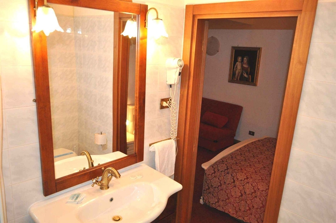 Imagen de la habitación del Hotel Giulietta E Romeo, Casal Palocco. Foto 4