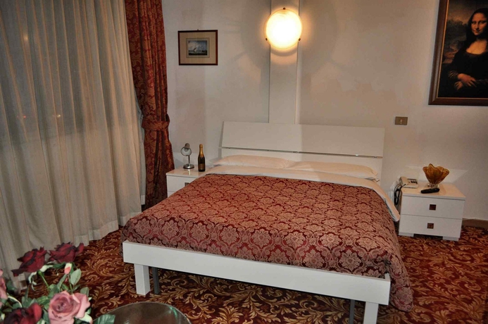 Imagen de la habitación del Hotel Giulietta E Romeo, Casal Palocco. Foto 8