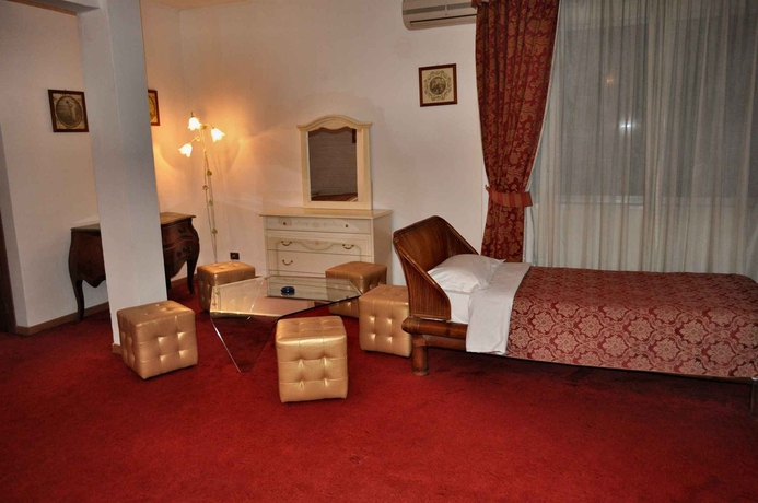 Imagen de la habitación del Hotel Giulietta E Romeo, Casal Palocco. Foto 9
