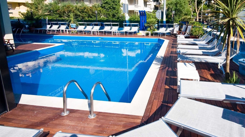 Imagen de la piscina del Hotel Giulietta, Riccione. Foto 8