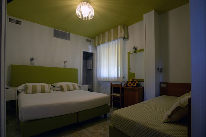 Imagen de la habitación del Hotel Giulio Cesare, Montignoso. Foto 14