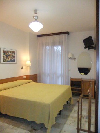 Imagen de la habitación del Hotel Giulio Cesare, Montignoso. Foto 16
