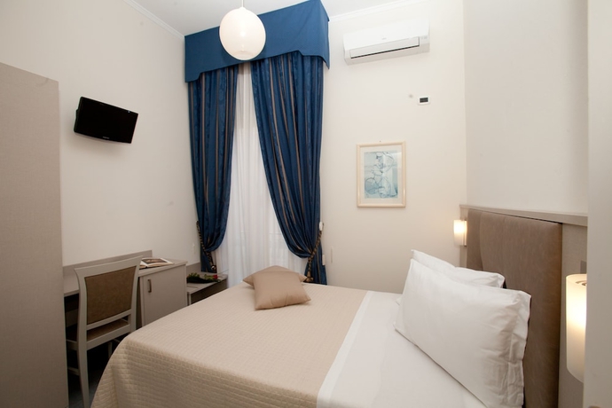 Imagen de la habitación del Hotel Giulio Cesare, Rapallo. Foto 2