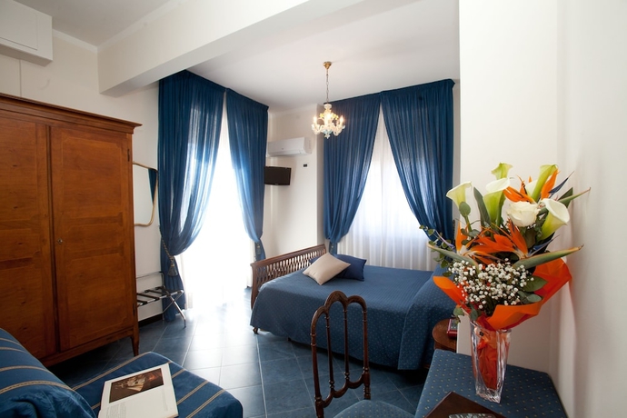 Imagen de la habitación del Hotel Giulio Cesare, Rapallo. Foto 11