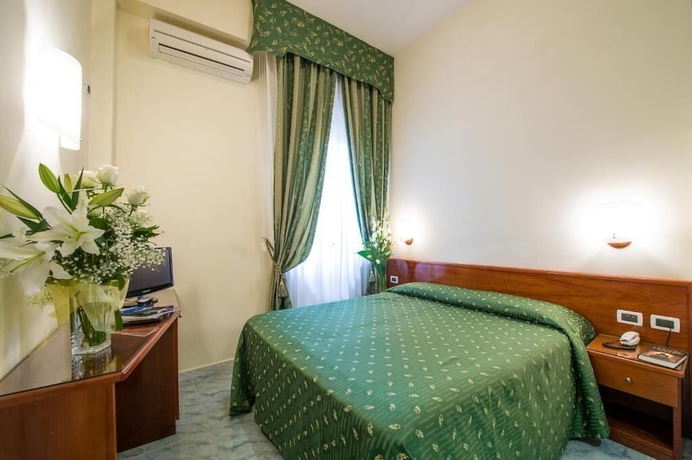 Imagen de la habitación del Hotel Giulio Cesare, Rapallo. Foto 13