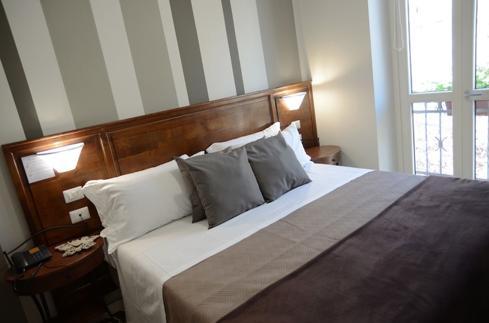 Imagen de la habitación del Hotel Giulio Cesare, Turín. Foto 16