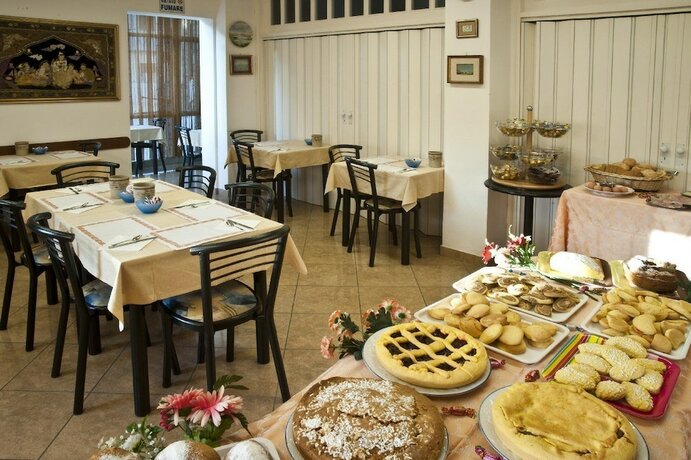 Imagen del bar/restaurante del Hotel Giunchi. Foto 3