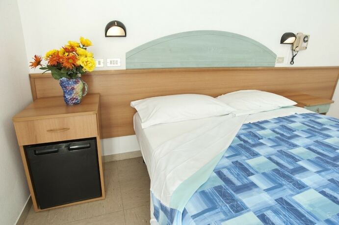Imagen de la habitación del Hotel Giunchi. Foto 8