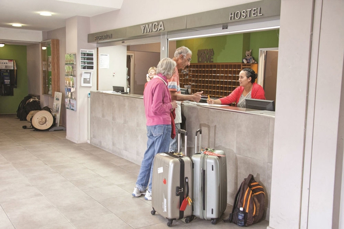 Imagen de los interiores del Hotel Give. Foto 10