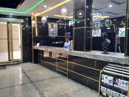 Imagen general del Hotel Givenchy Luxurys and Suites. Foto 2