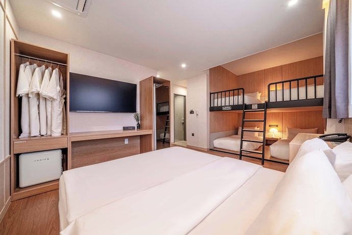 Imagen de la habitación del Hotel Giverny. Foto 10
