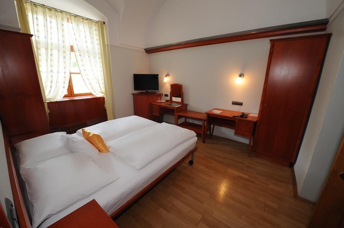 Imagen general del Hotel Gizella Hotel And Restaurant. Foto 12