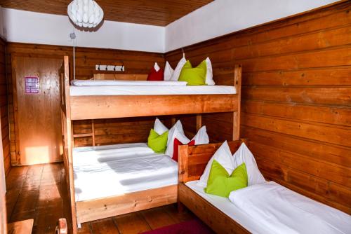 Imagen de la habitación del Hotel Gjaid-Alm 1739m am Dachstein-Only Accessible by Cable Car. Foto 16