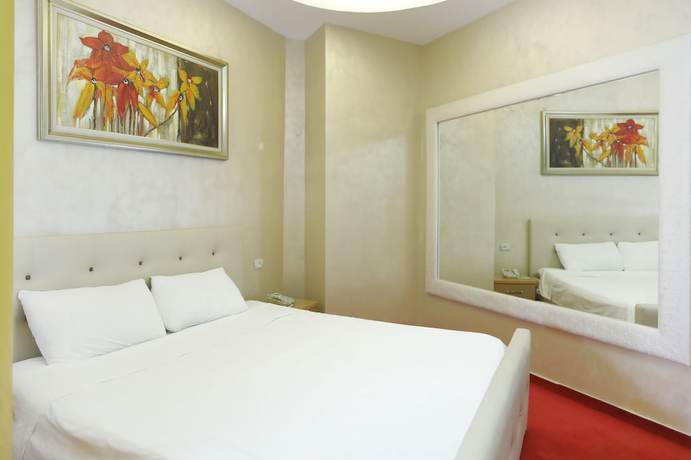 Imagen de la habitación del Hotel Gjuta. Foto 2